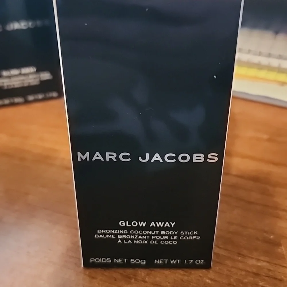 Marc Jacobs Glow Away Bronzing Coconut Body Stick Tan-tantric 14 1.7oz NEW!